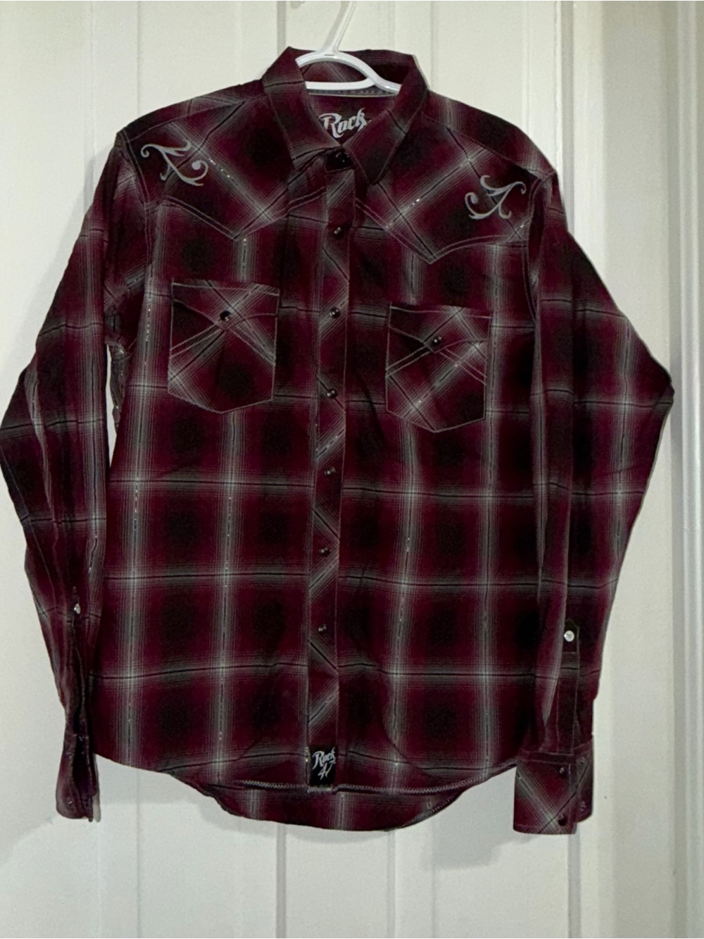 Men's size large Wrangler rock 47 Plaid Western Button-Down Shirt